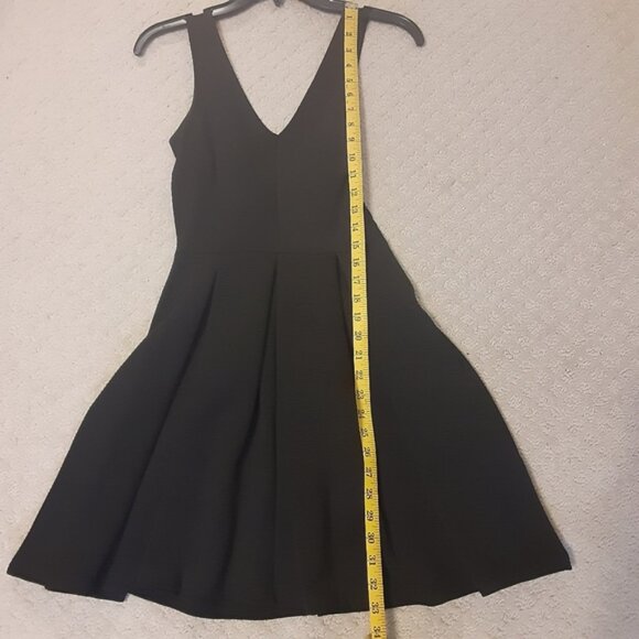 H&M Dress - Picture 7 of 11